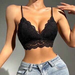 Elegant Black Floral Lace Scalloped Bralette
